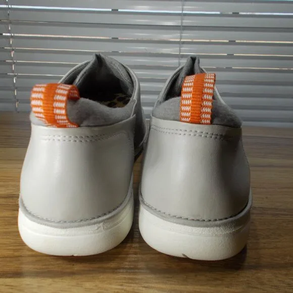 CLARKS Unstructured Perforated Slip On Shoes Women's 9 - Picture 4 of 5